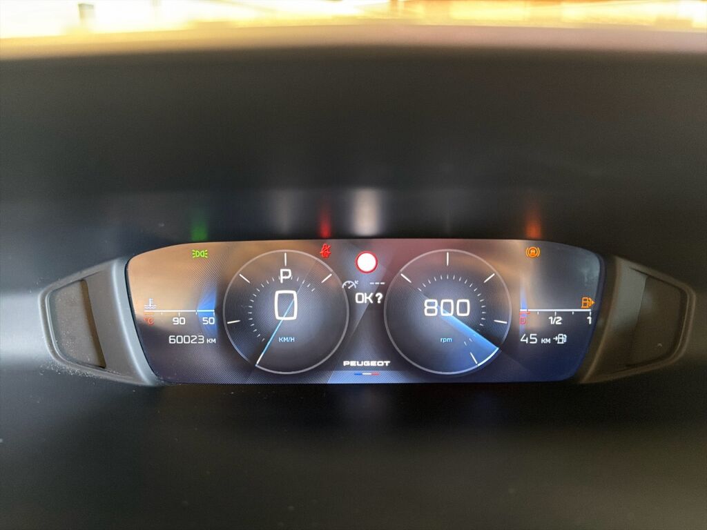 Peugeot 308 2023 Punainen