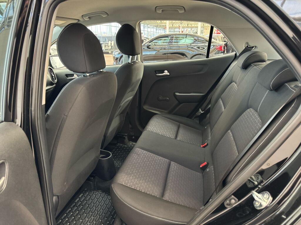 Kia Picanto 2024 Musta