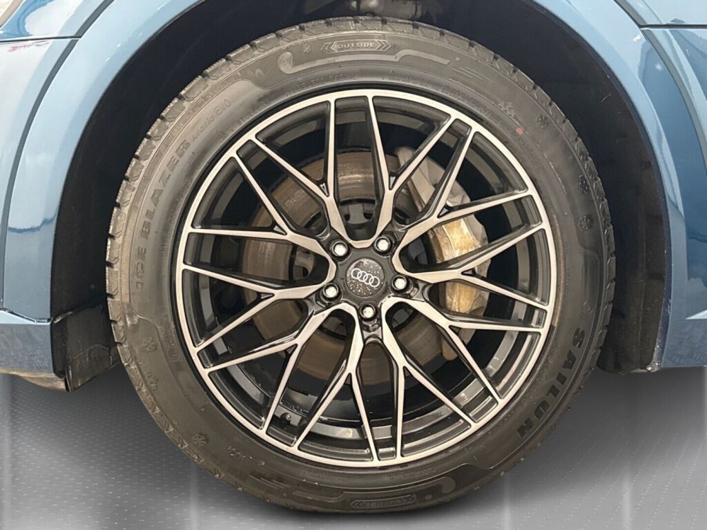 Audi e-tron 2020 Sininen