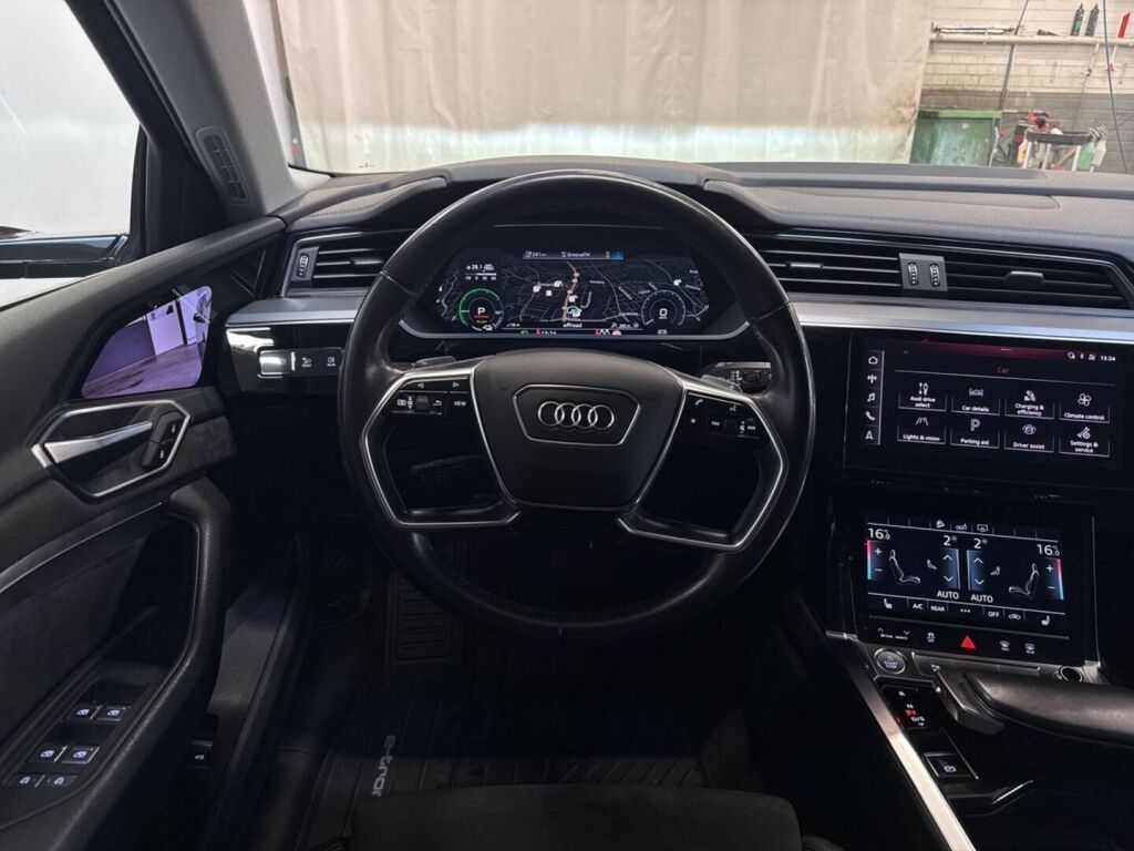 Audi e-tron 2020 Sininen