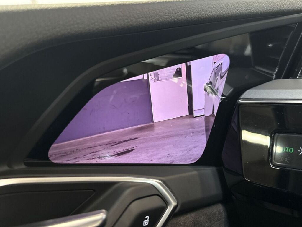 Audi e-tron 2020 Sininen