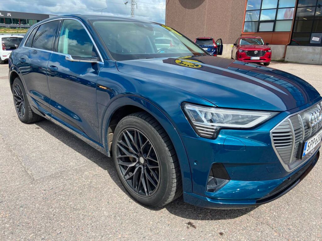Audi e-tron 2020 Sininen