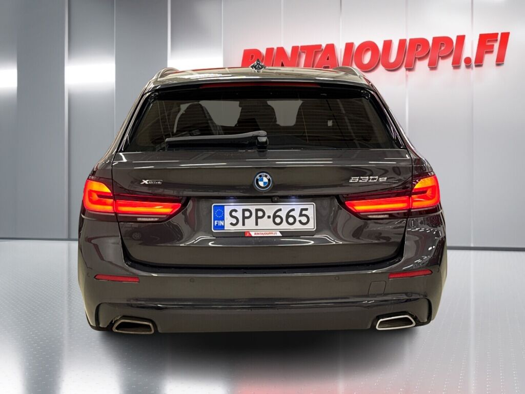 BMW 530 2022 Harmaa
