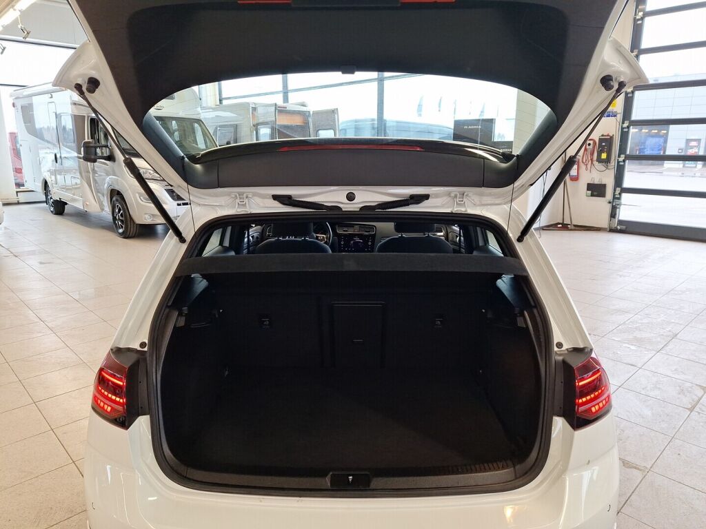 Volkswagen Golf 2020 Valkoinen