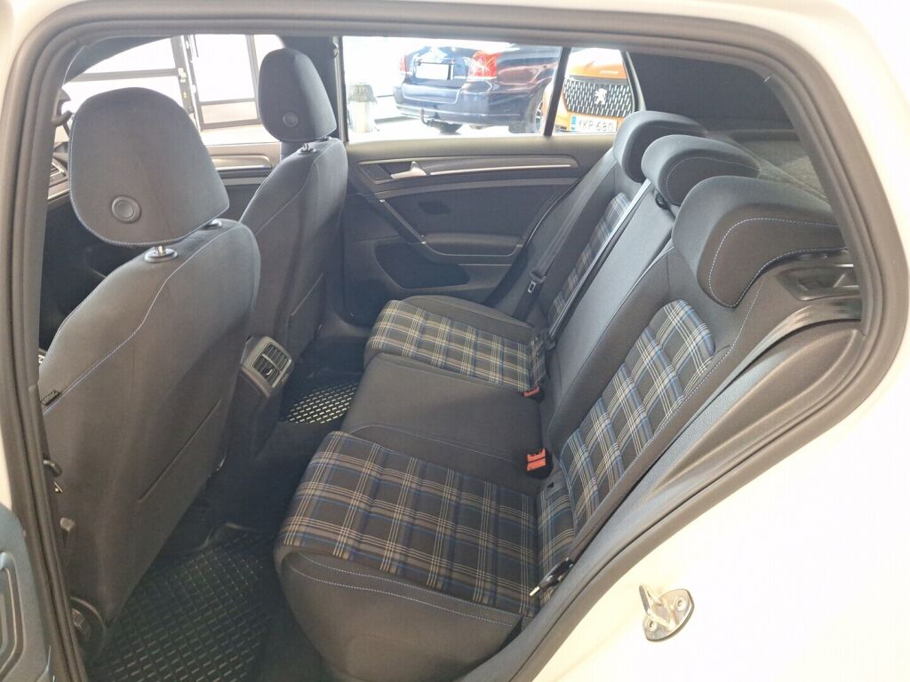 Volkswagen Golf 2020 Valkoinen