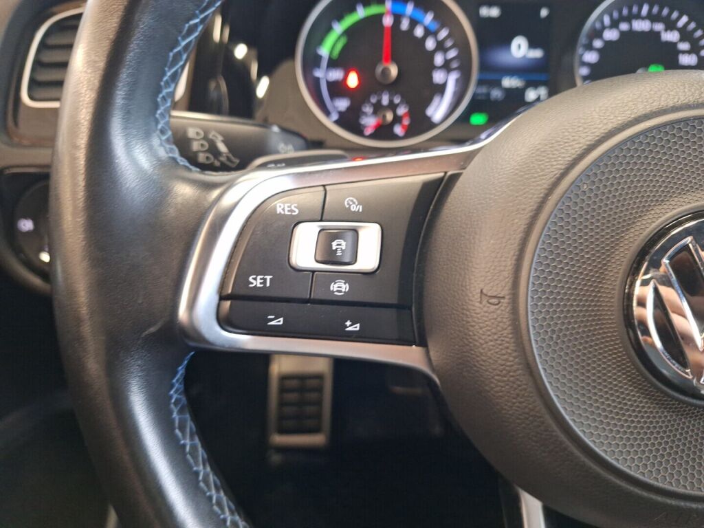 Volkswagen Golf 2020 Valkoinen