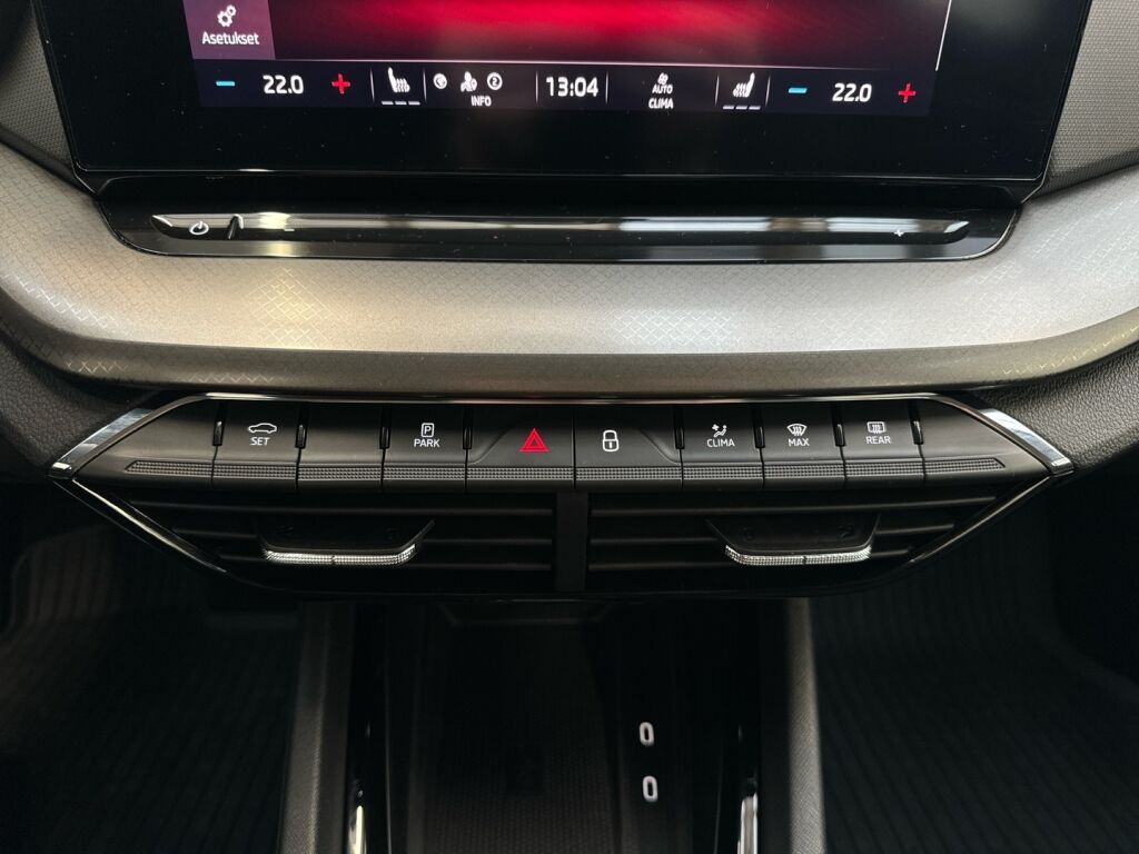 Skoda Octavia 2024 Valkoinen