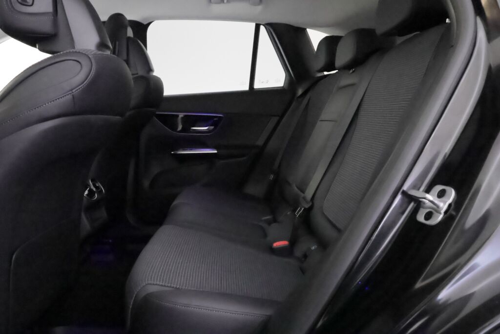 Mercedes-Benz GLC 2024 Musta