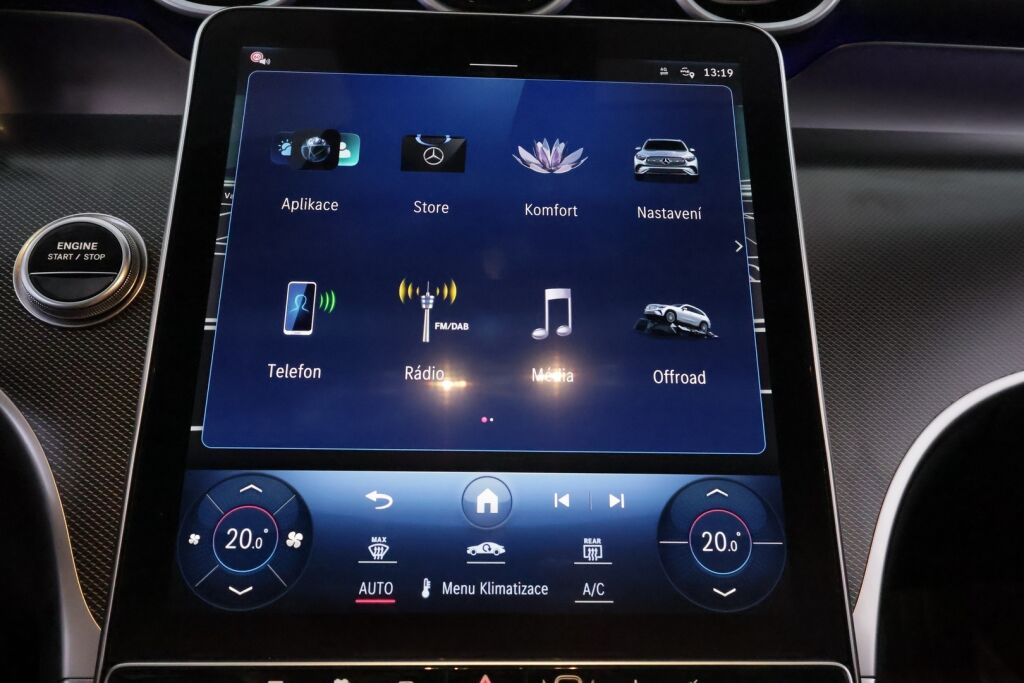 Mercedes-Benz GLC 2024 Musta