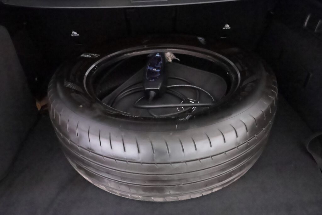 Mercedes-Benz GLC 2024 Musta