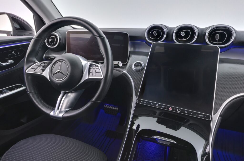 Mercedes-Benz GLC 2024 Musta