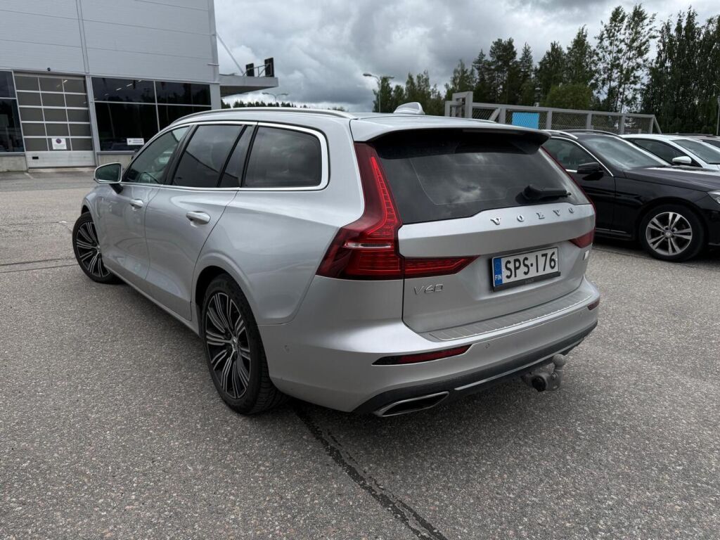 Volvo V60 2022 Harmaa