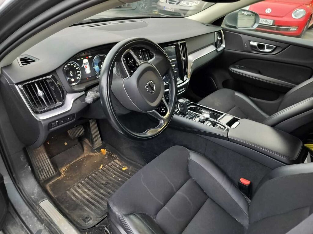 Volvo V60 2020 Harmaa