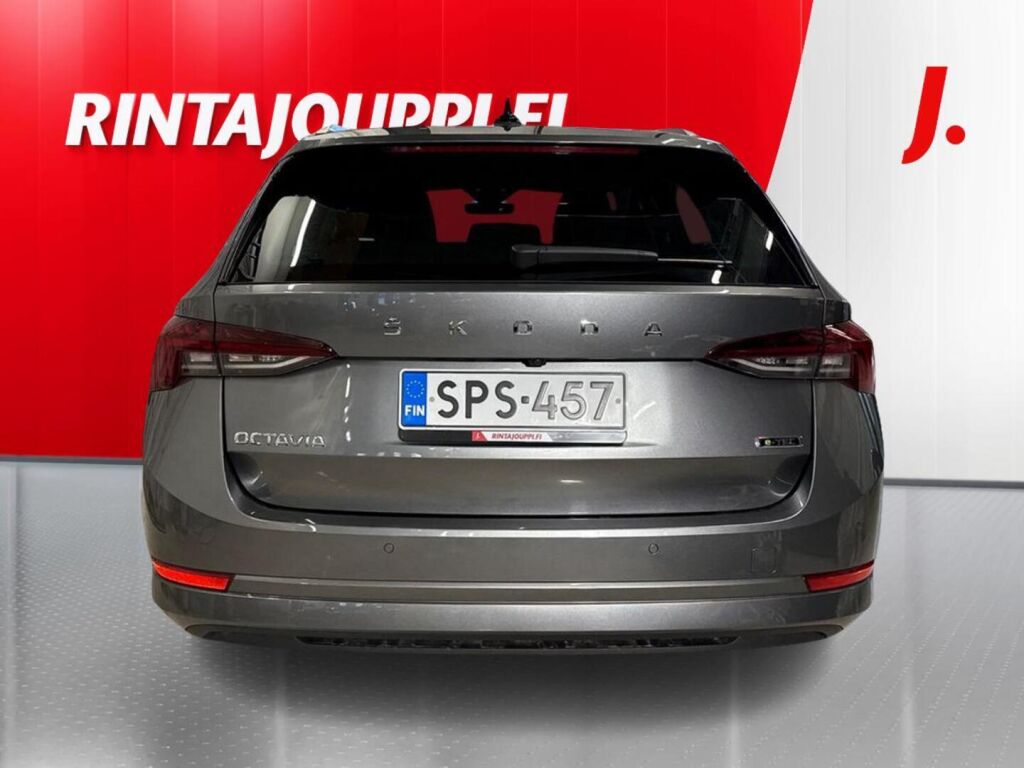 Skoda Octavia 2024 Harmaa