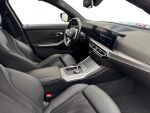 BMW 330 2024 Sininen