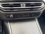 BMW 330 2024 Sininen
