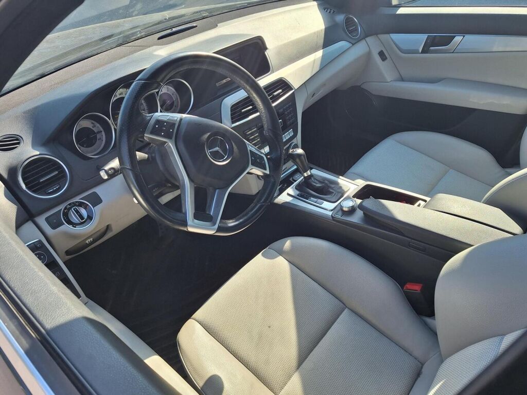 Mercedes-Benz C 2012 Harmaa