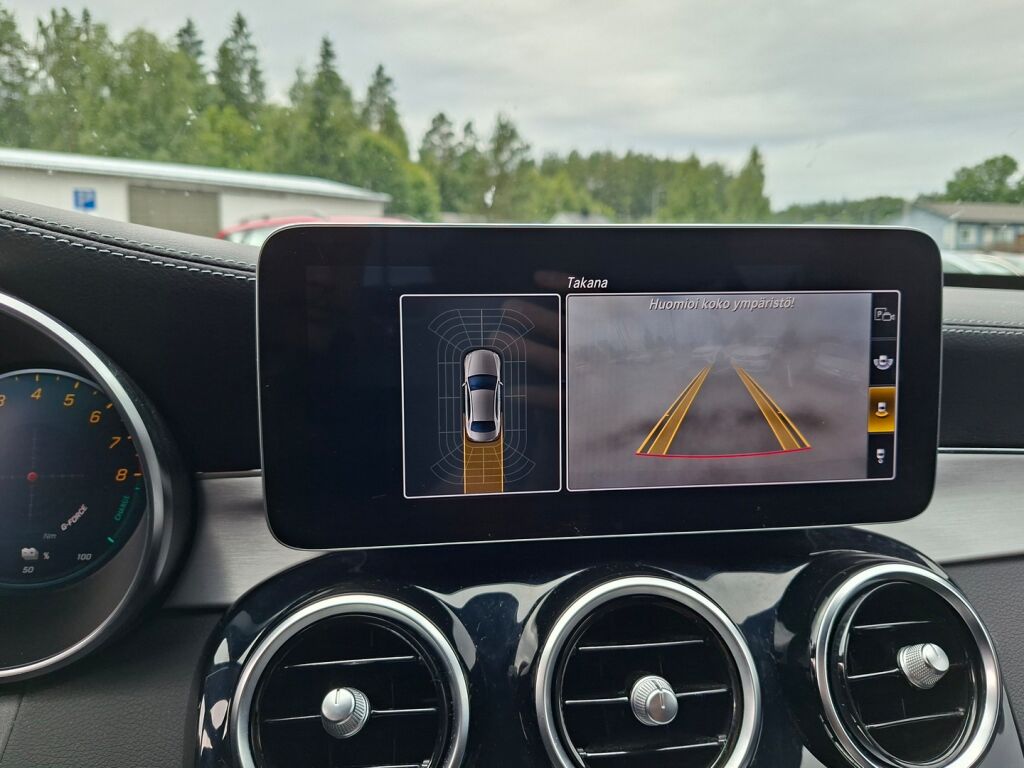 Mercedes-Benz C 2021 Musta