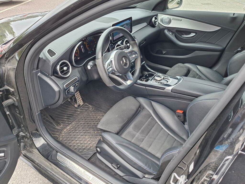 Mercedes-Benz C 2021 Musta