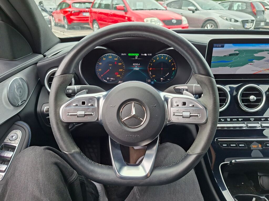 Mercedes-Benz C 2021 Musta