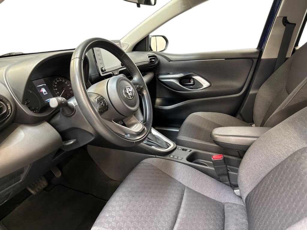 Toyota Yaris 2023 Sininen