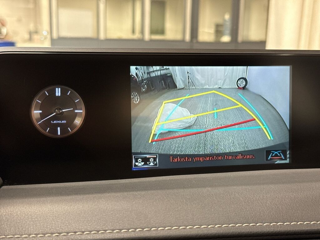 Lexus UX 2020 Punainen