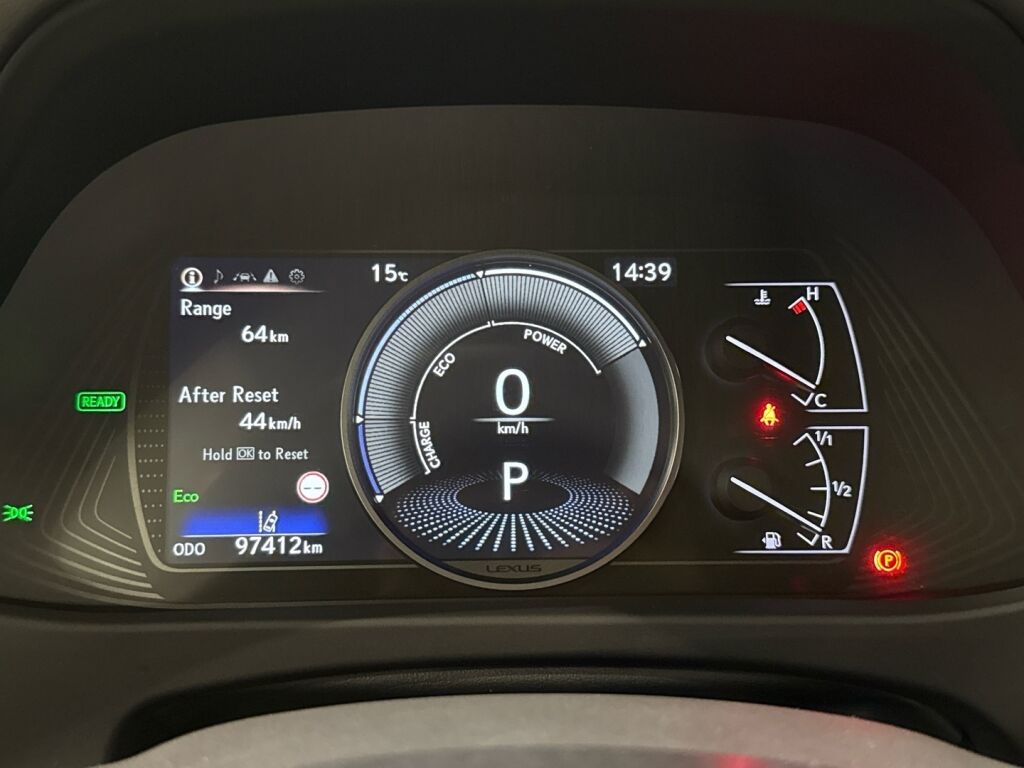 Lexus UX 2020 Punainen