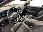 BMW 330 2020 Musta