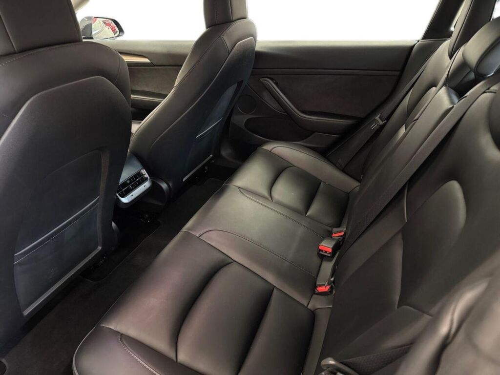 Tesla Model 3 2022 Harmaa