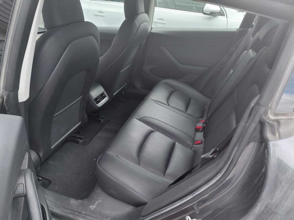 Tesla Model 3 2022 Harmaa