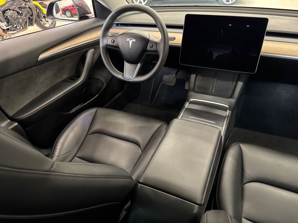 Tesla Model 3 2022 Harmaa