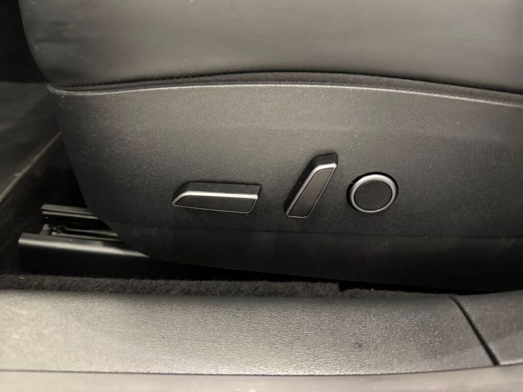 Tesla Model 3 2022 Harmaa