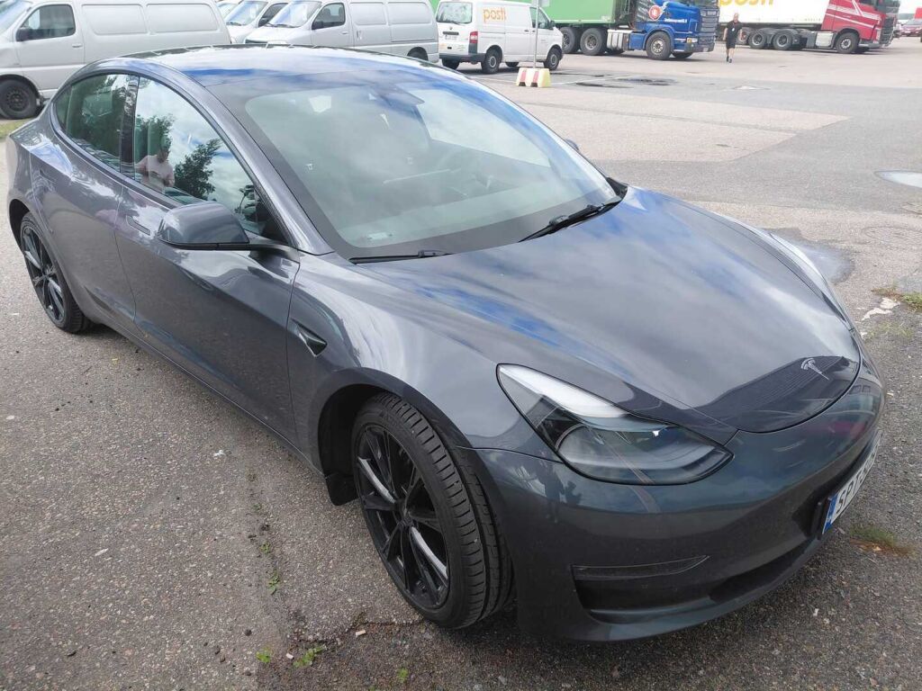 Tesla Model 3 2022 Harmaa