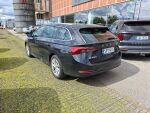 Skoda Octavia 2024 Musta