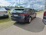 Skoda Octavia 2024 Musta