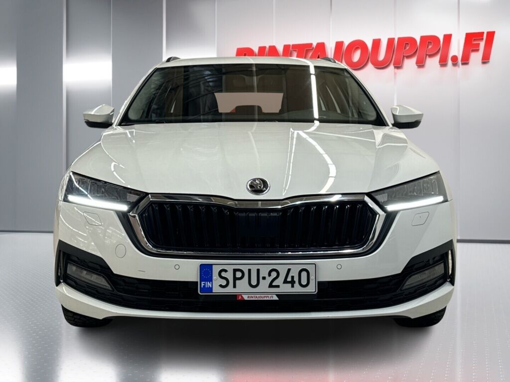 Skoda Octavia 2024 Valkoinen