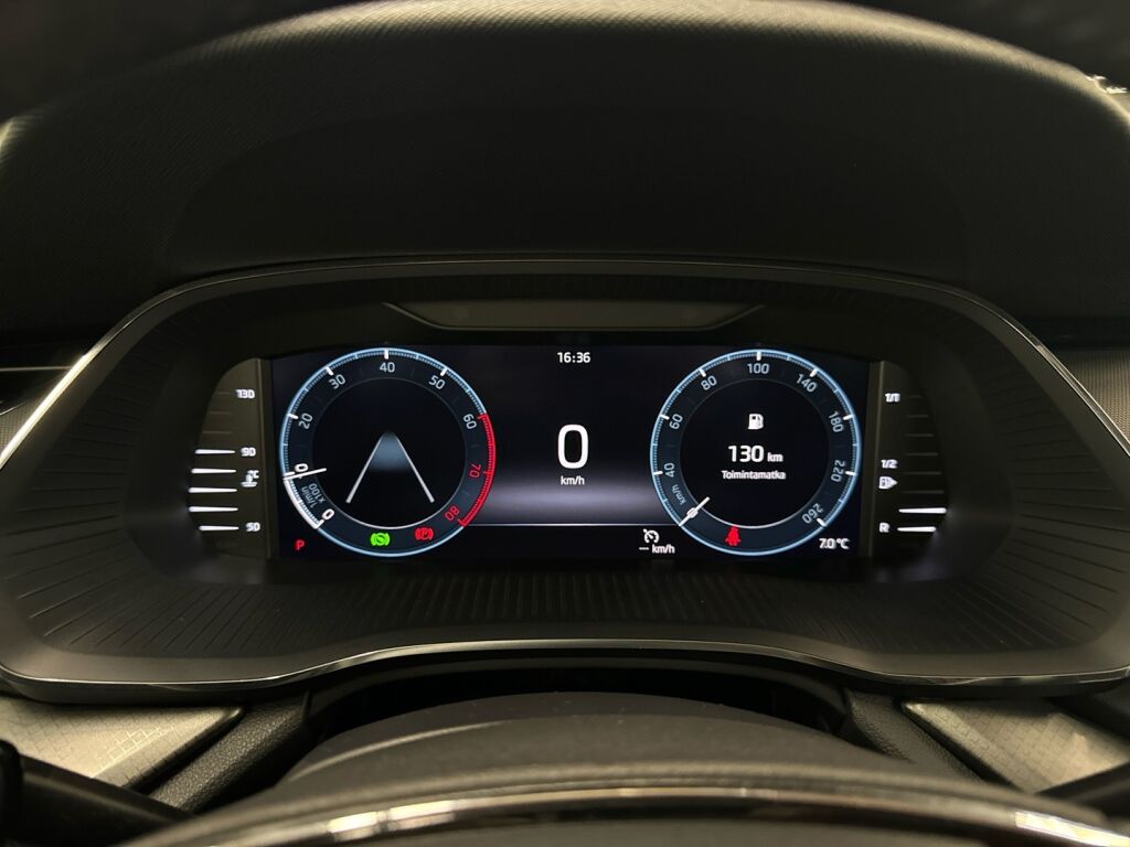 Skoda Octavia 2024 Valkoinen