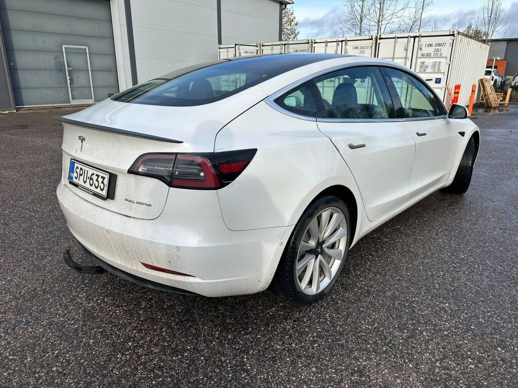 Tesla Model 3 2019 Valkoinen
