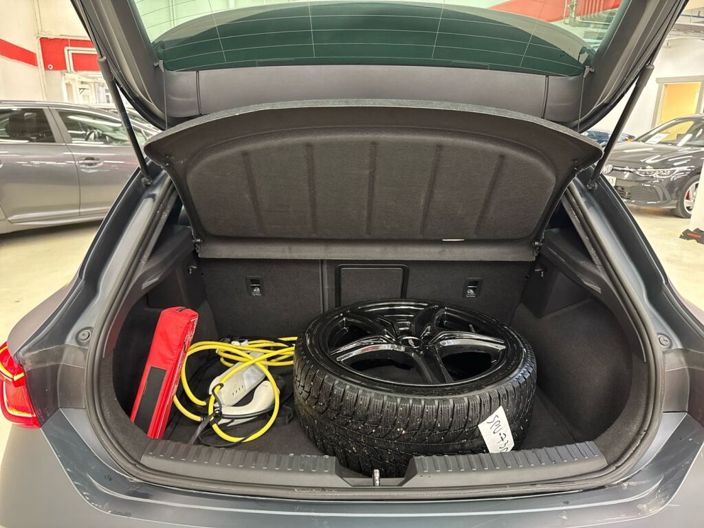 Cupra Leon 2021 Harmaa