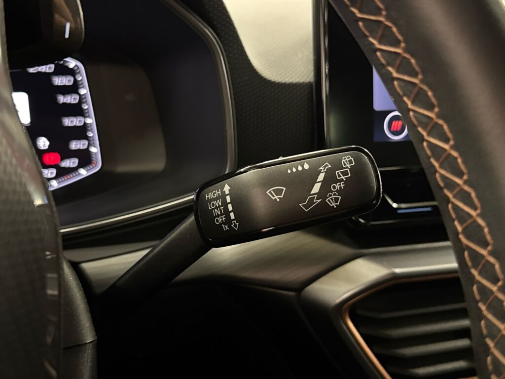 Cupra Leon 2021 Harmaa