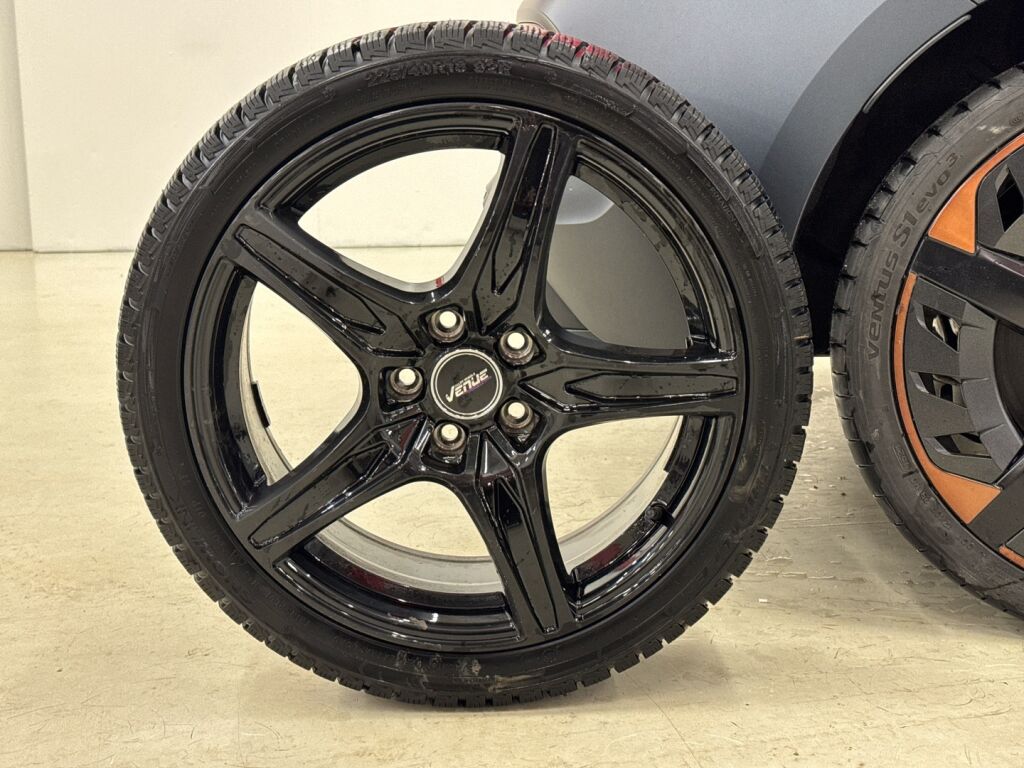 Cupra Leon 2021 Harmaa