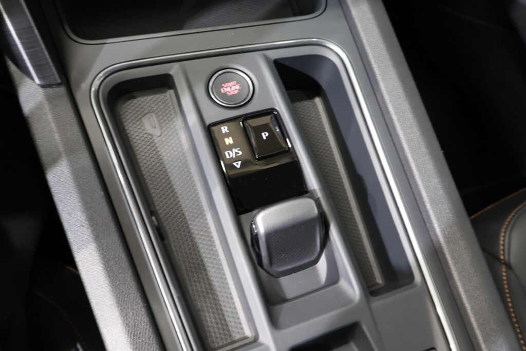 Cupra Leon 2021 Harmaa