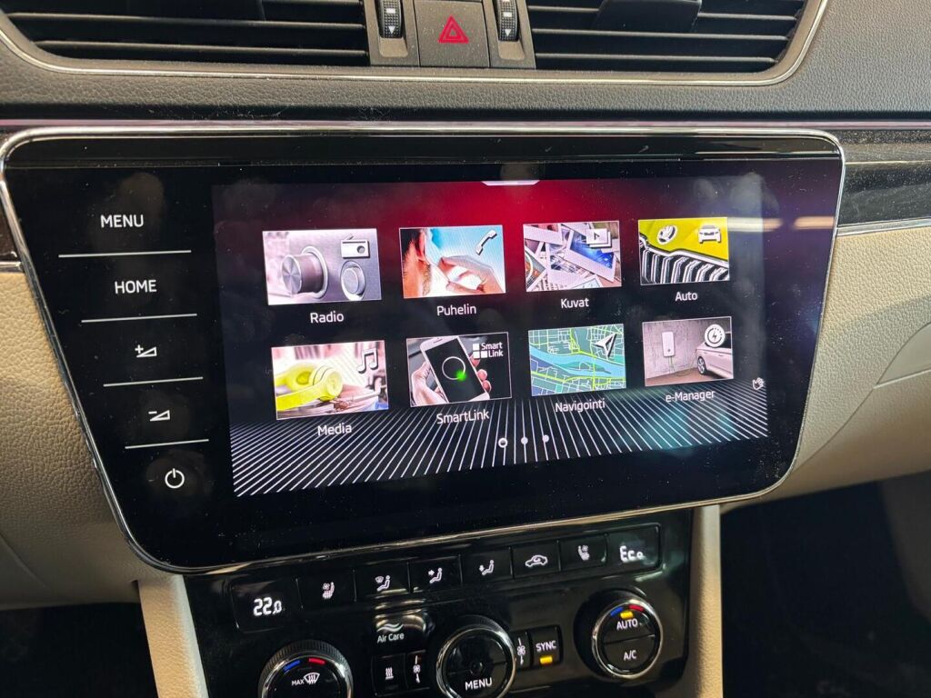 Skoda Superb 2020 Musta