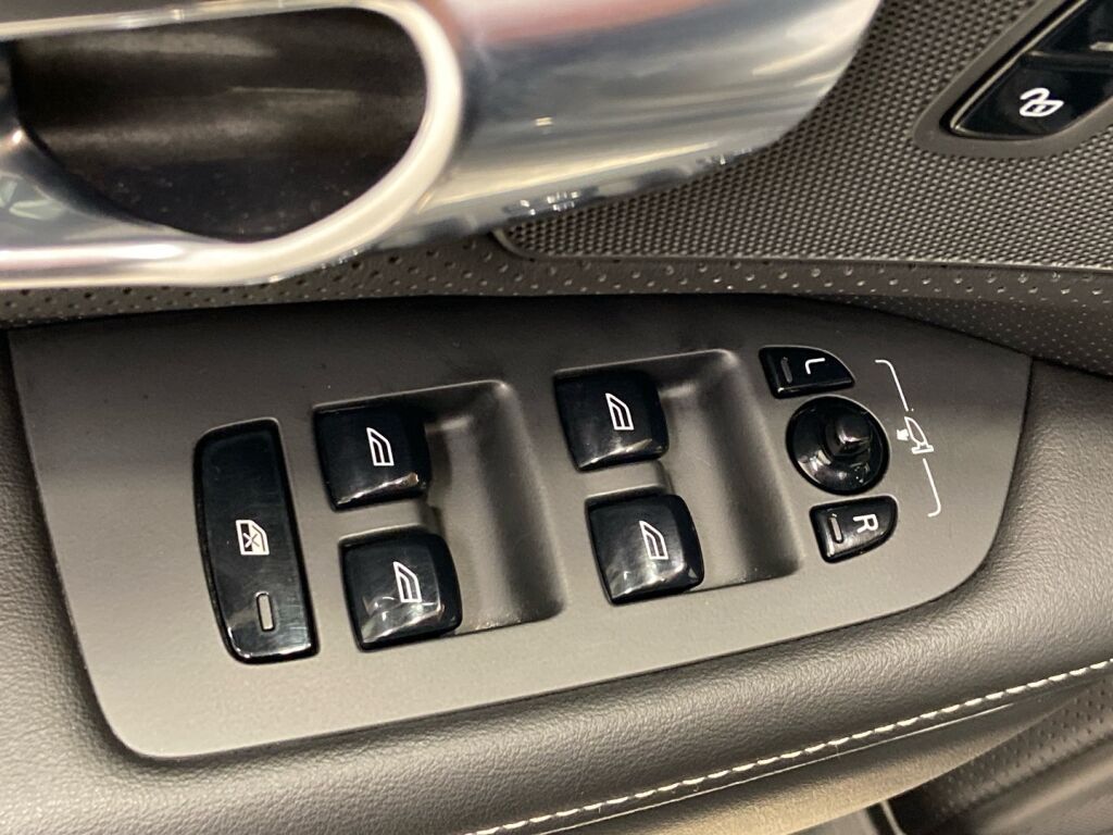 Volvo V90 2019 Harmaa