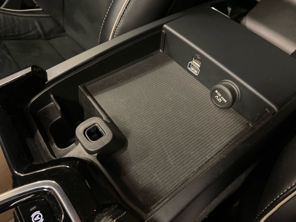 Volvo V90 2019 Harmaa