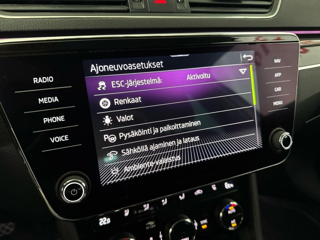 Skoda Superb 2020 Valkoinen