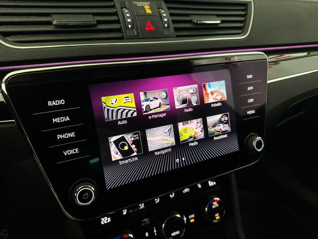 Skoda Superb 2020 Valkoinen