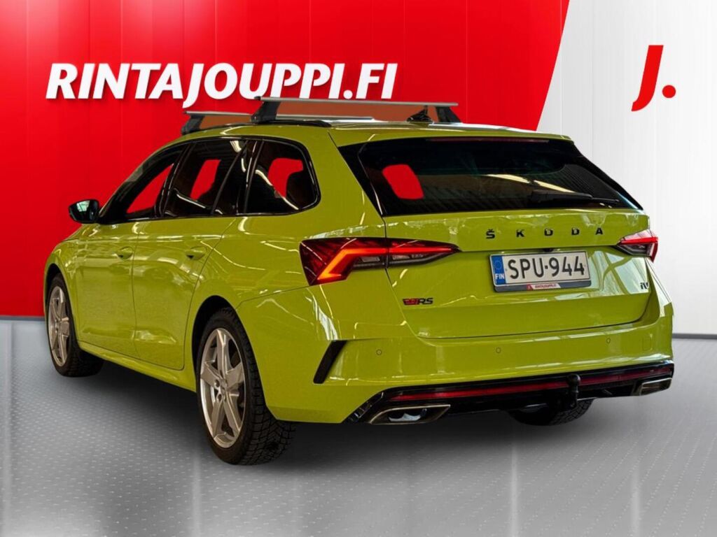 Skoda Octavia 2024 Metallinhohto Vihreä (Mamba Green)