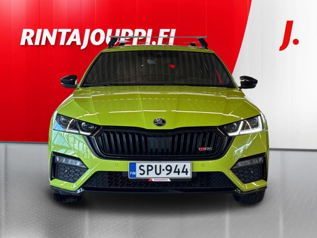 Skoda Octavia 2024 Metallinhohto Vihreä (Mamba Green)