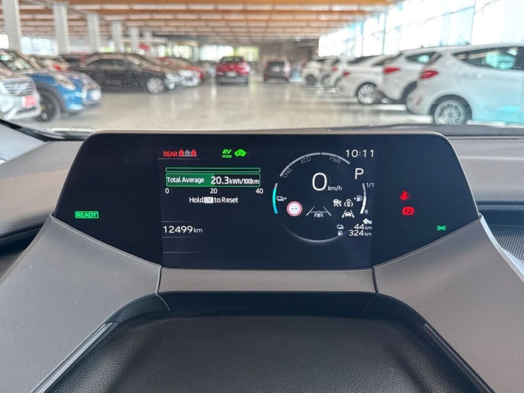 Toyota Prius Plug-in 2024 Valkoinen